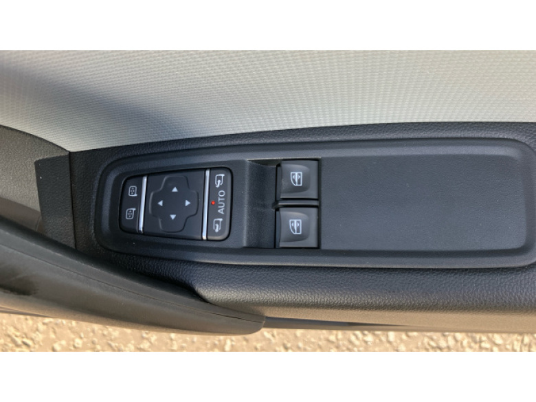 Nissan Townstar L1 Petrol 1.3 Tekna Van